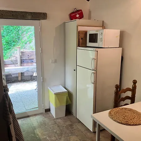 Apartman Lovely 1-bed In *