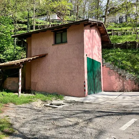 Lovely 1-bed In Borgo Val di Taro